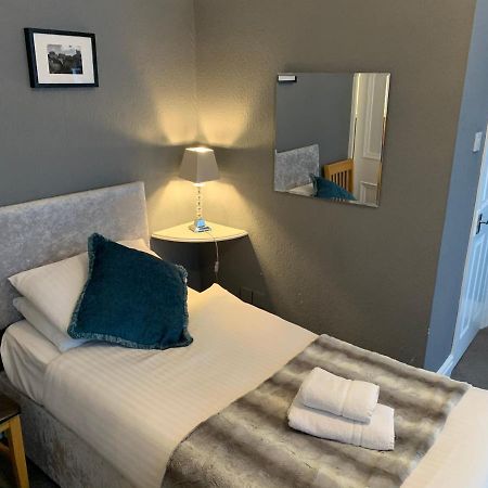 York Guest House Bagian luar foto