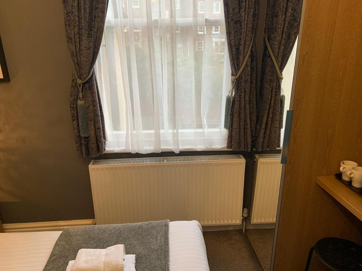 York Guest House Bagian luar foto