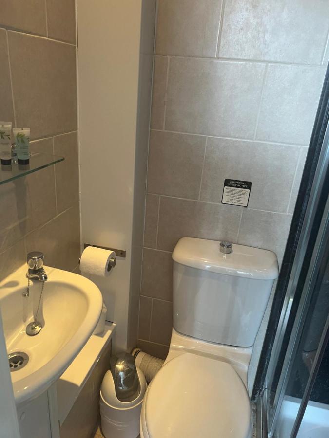 York Guest House Bagian luar foto